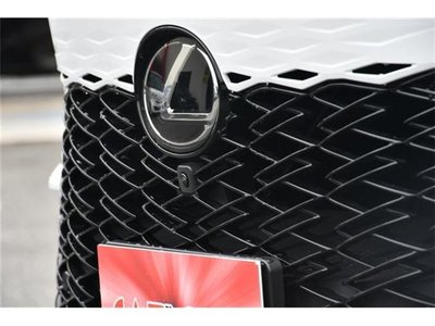 صورة 9 لـ 2023 Lexus RX