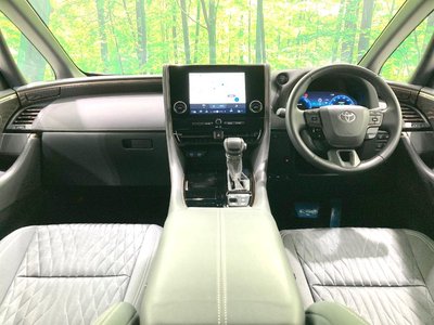 2025 TOYOTA ALPHARD photo 2