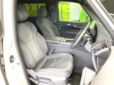 2025 TOYOTA ALPHARD photo 8