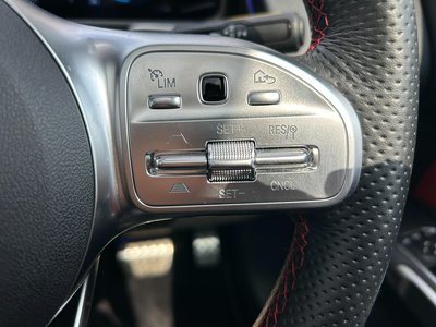 2023 Mercedes-BENZ GLB — миниатюра 38