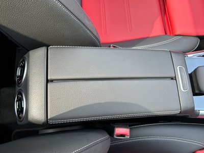 2023 Mercedes-BENZ GLB — миниатюра 39