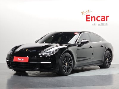 PORSCHE PANAMERA - 1