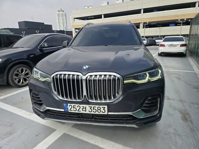 BMW X7 - 1