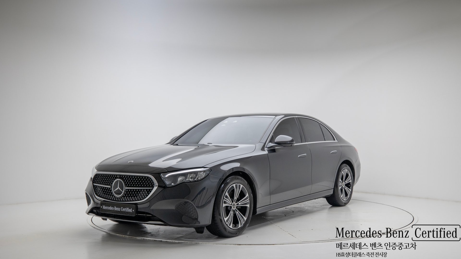 MERCEDES-BENZ E-CLASS - View 1