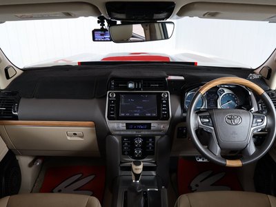 صورة 2 لـ 2019 Toyota LAND CRUISER PRADO