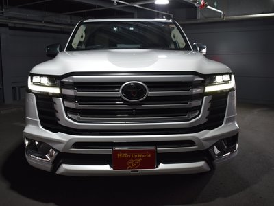 TOYOTA LAND CRUISER 300 - 5