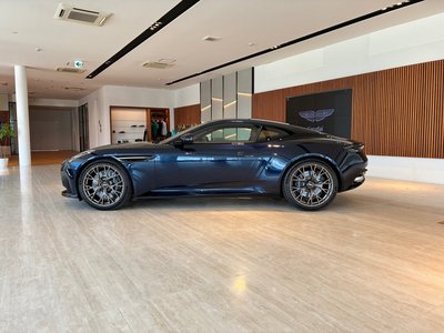 2026 Aston Martin DB12 照片 9
