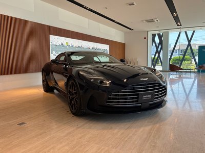2026 Aston Martin DB12 照片 8