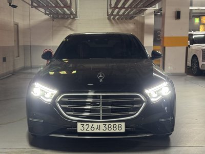 MERCEDES-BENZ E-CLASS - 1