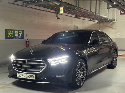 MERCEDES-BENZ E-CLASS - 2