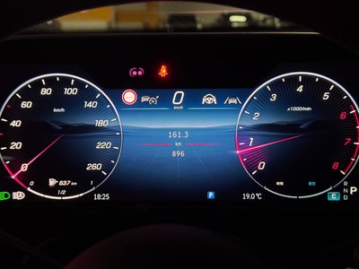 MERCEDES-BENZ E-CLASS - 7