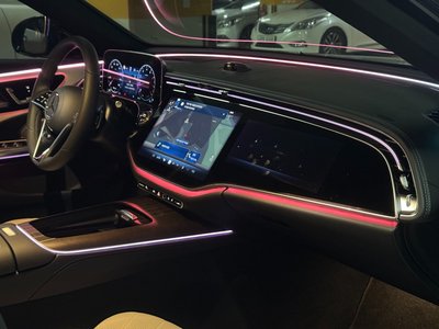 MERCEDES-BENZ E-CLASS - 8