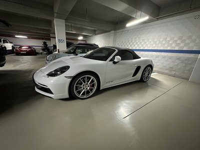 صورة 1 لـ 2022 Porsche 718