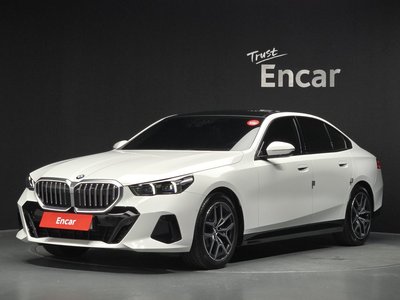 BMW 5 SERIES - 1