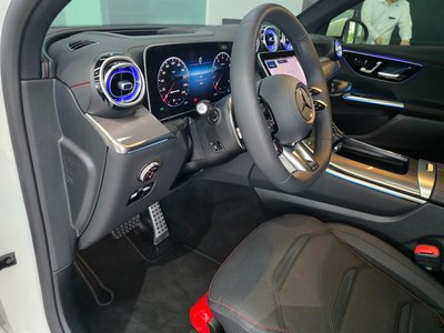 2025 Mercedes-BENZ GLC — миниатюра 13