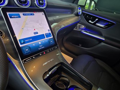 2025 Mercedes-BENZ GLC — миниатюра 15