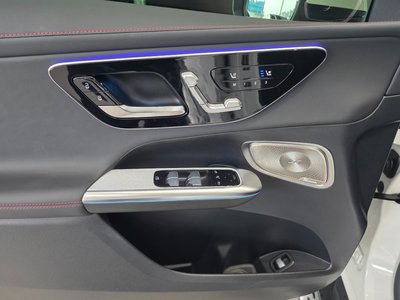 2025 Mercedes-BENZ GLC — миниатюра 12