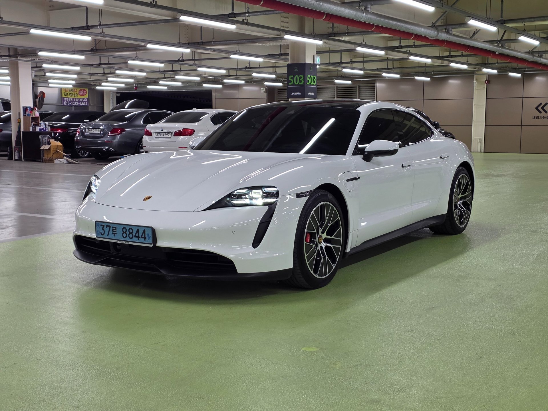 PORSCHE TAYCAN - View 1