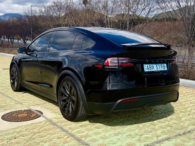 TESLA MODEL X - 6