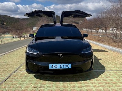 TESLA MODEL X - 2