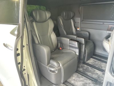 TOYOTA ALPHARD - 9