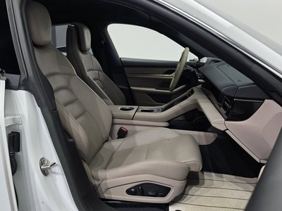 2023 Porsche TAYCAN — миниатюра 11