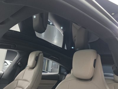 2023 Porsche TAYCAN — миниатюра 19