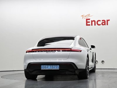2023 Porsche TAYCAN — фото 4