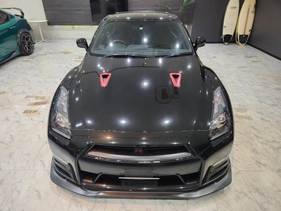 NISSAN GT-R - 10
