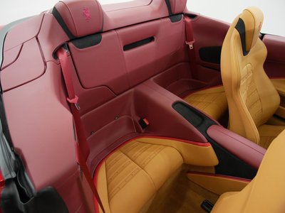 FERRARI ROMA SPIDER - 10