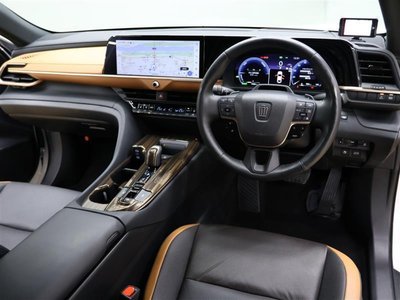 TOYOTA CROWN CROSSOVER - 6