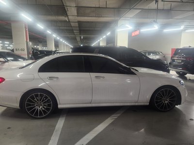 MERCEDES-BENZ E-CLASS - 7