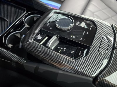2023 BMW 5 SERIES photo 9