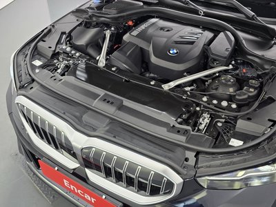 2023 BMW 5 SERIES photo 7