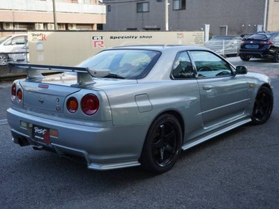 NISSAN SKYLINE GT-R - 2