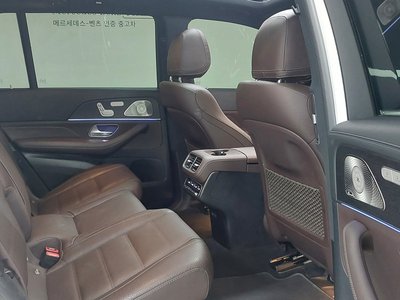 MERCEDES-BENZ GLS - 10