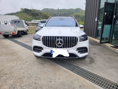 MERCEDES-BENZ GLS - 1
