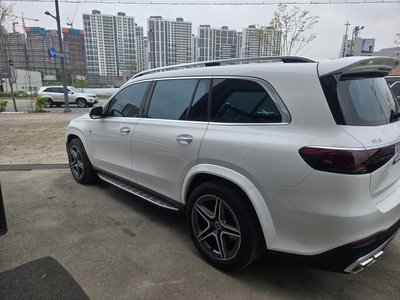 MERCEDES-BENZ GLS - 2