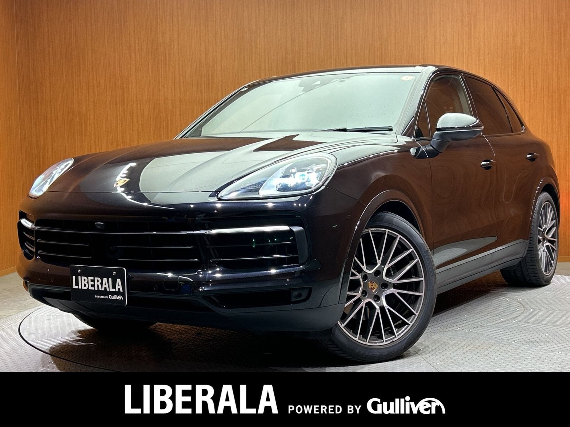 PORSCHE CAYENNE - View 1