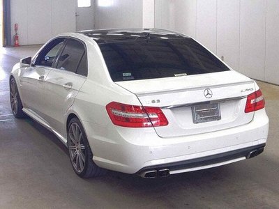 MERCEDES-BENZ E-CLASS AMG - 2