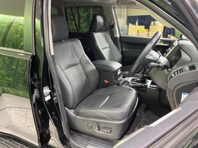 TOYOTA LAND CRUISER PRADO - 8