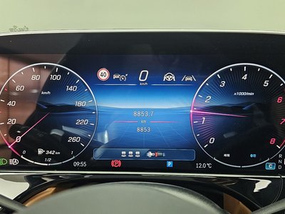 MERCEDES-BENZ E-CLASS - 8