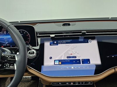 MERCEDES-BENZ E-CLASS - 4