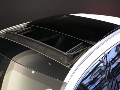 MERCEDES-BENZ C-CLASS - 9