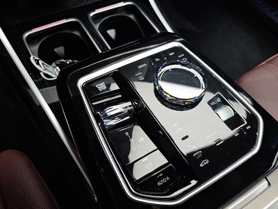 BMW 7 SERIES - 9