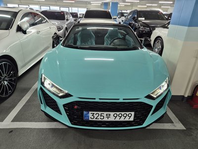 AUDI R8 - 1