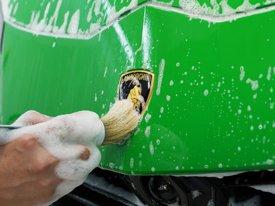 LAMBORGHINI URUS - 5