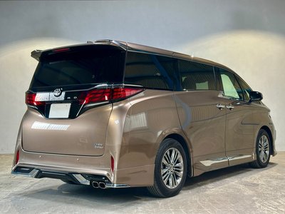 TOYOTA ALPHARD - 4
