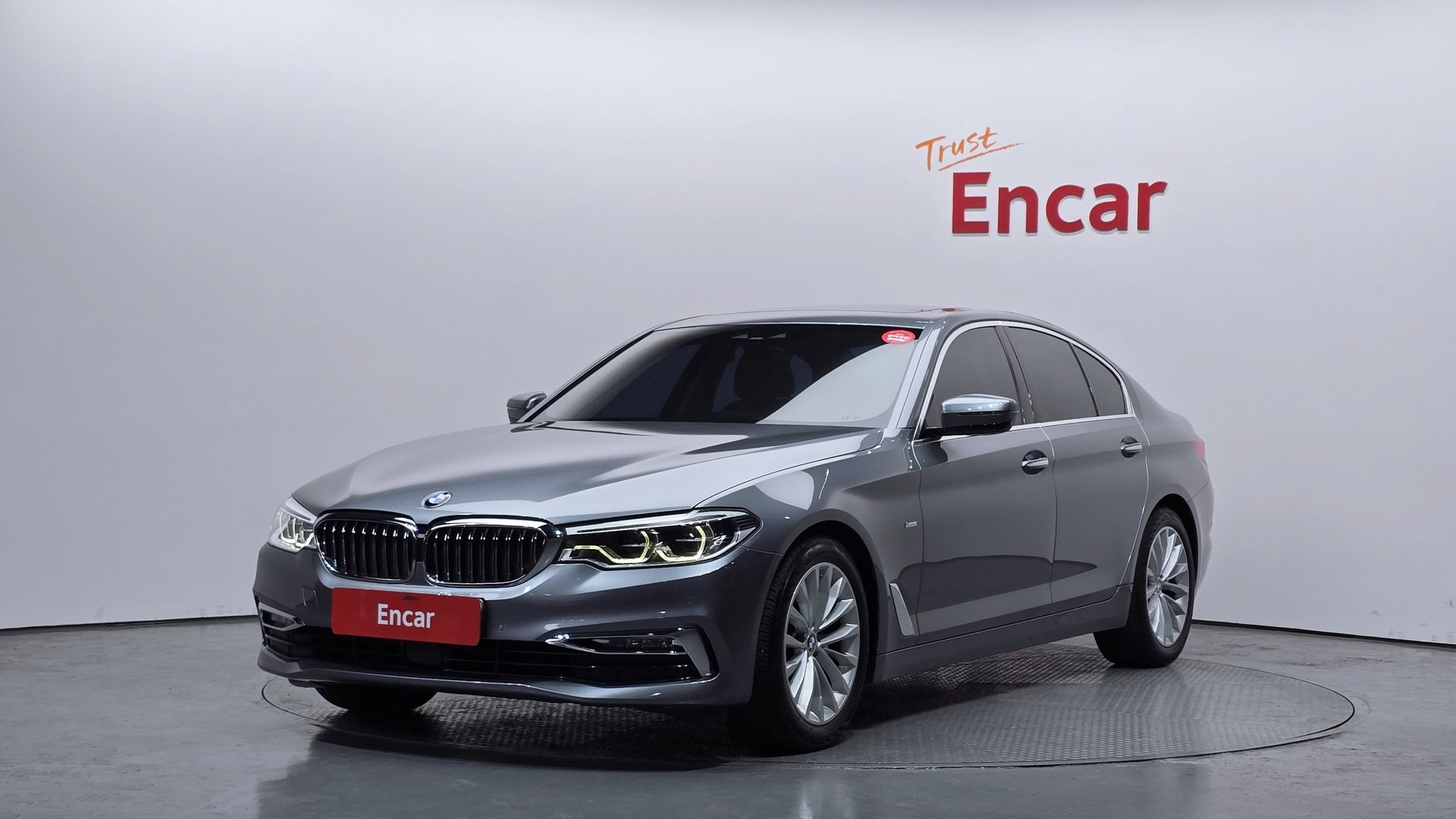 BMW 5 SERIES - View 1