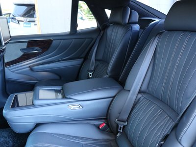 LEXUS LS - 9